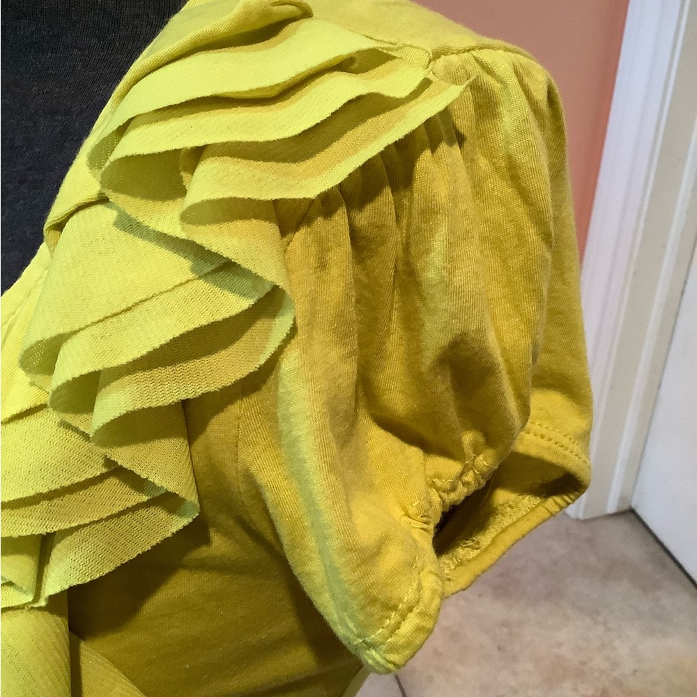 Green Ruffle Top - Picture 4 of 7